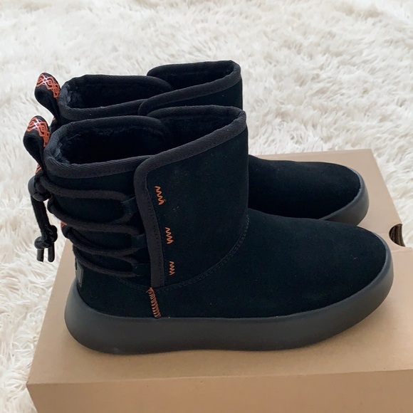 New authentic UGG classic boom boots - Picture 1 of 11